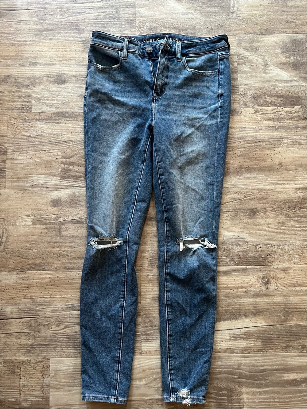 American Eagle Outfitters Women's Dark Blue Distressed Skinny Jeans